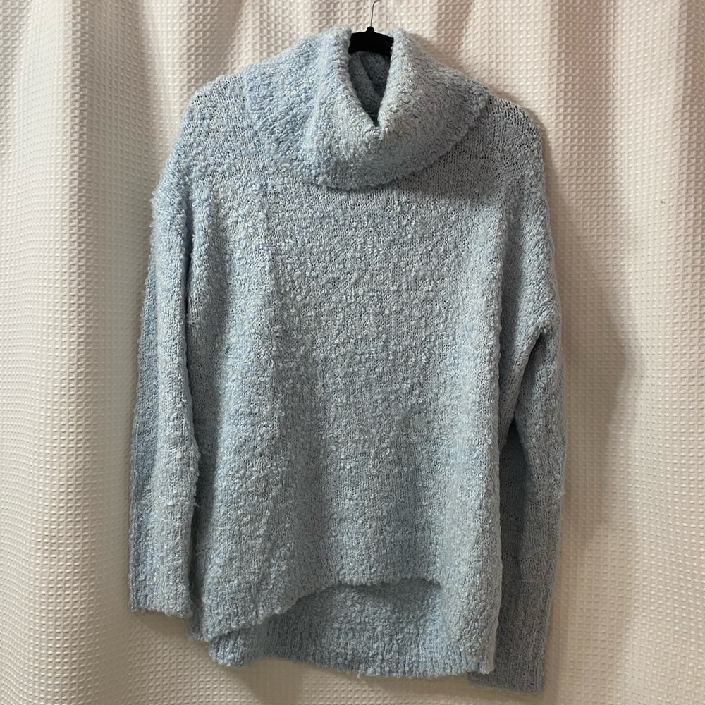 NWOT L&G Boucle Cozy Turtleneck Sweater